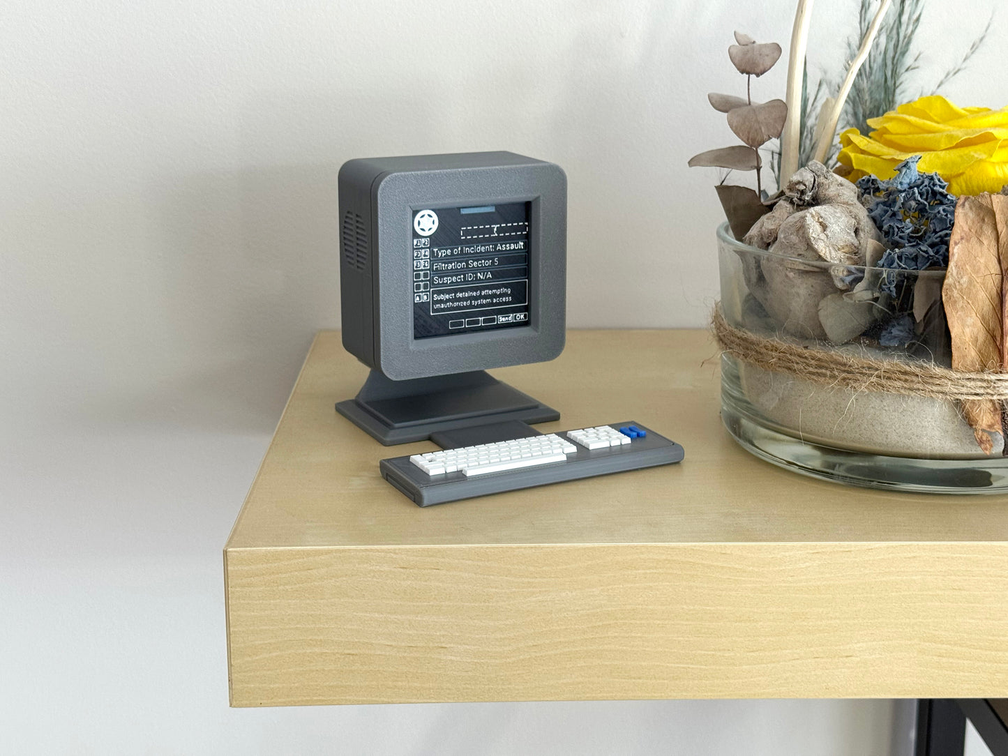 Mini Replica Computer – Inspired by Silo, Sci‑Fi Desk Display